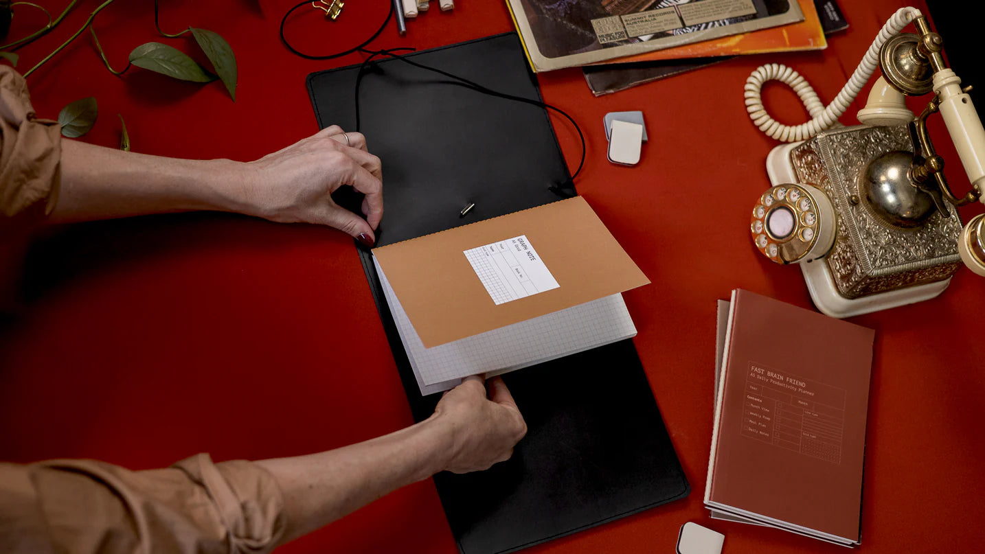 Creator's Friend Refillable Folio Trifold - (Raven Black)