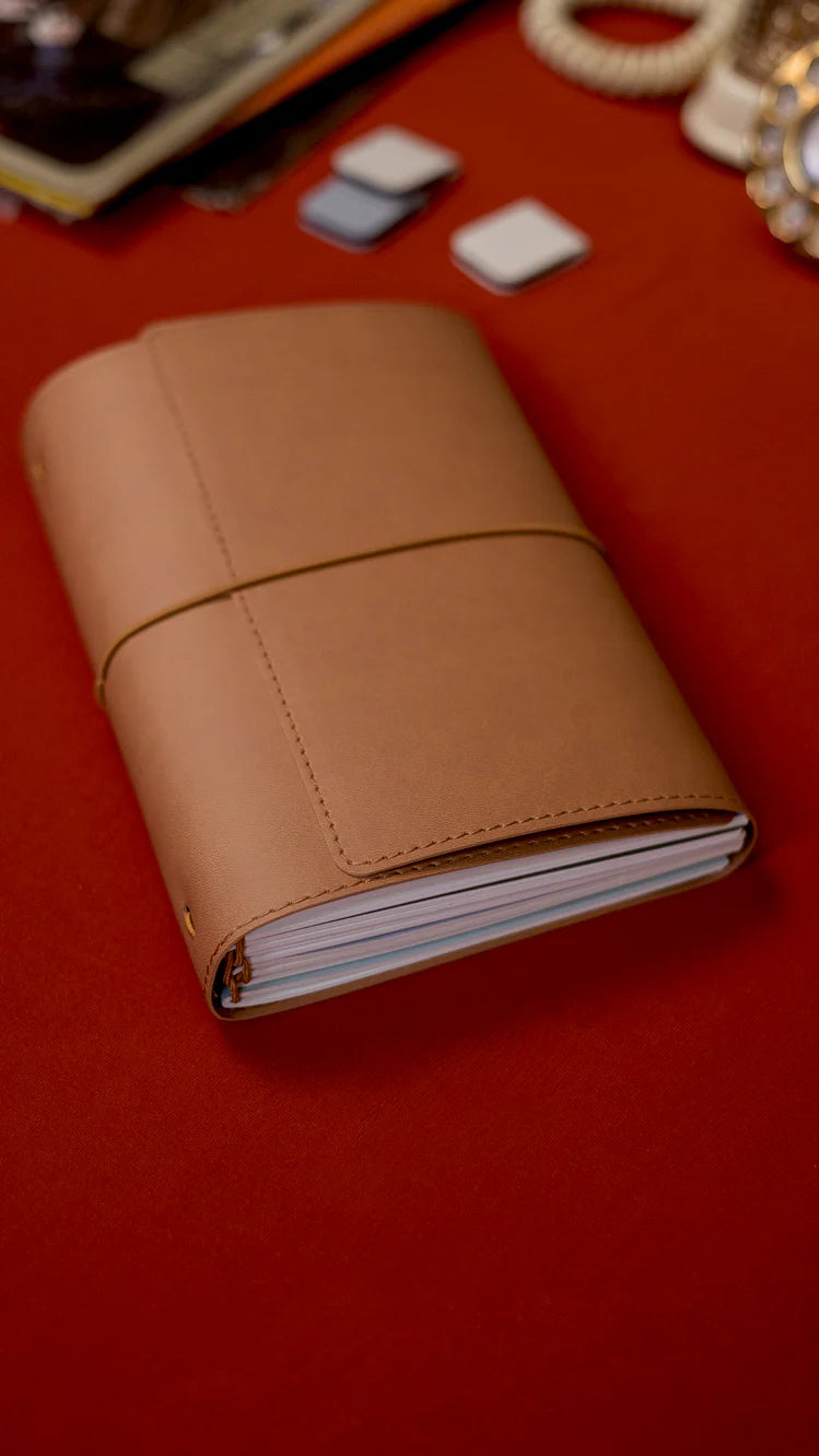Creator's Friend Refillable Folio Trifold - (Saddle Brown)