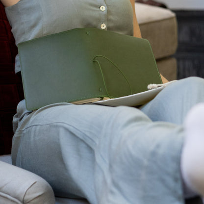 Creator's Friend Refillable Notebook Folio (Olive Green)