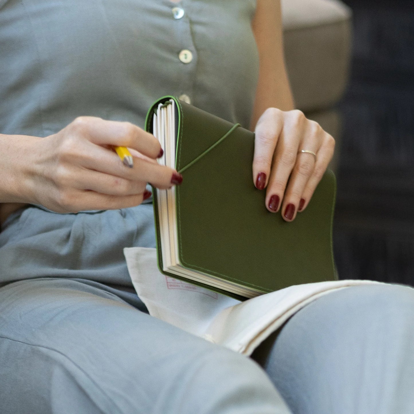 Creator's Friend Refillable Notebook Folio (Olive Green)
