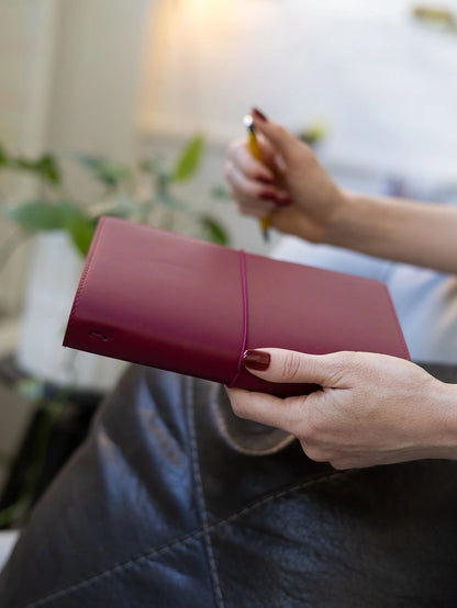 Creator's Friend Refillable Notebook Folio (Salty Plum)