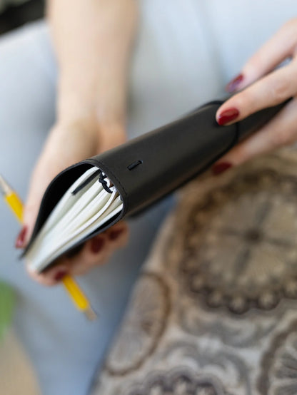 Creator's Friend Refillable Notebook Folio (Raven Black)