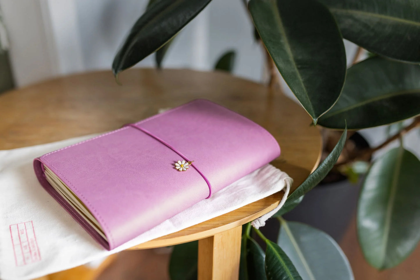 Creator's Friend Refillable Folio Trifold - (Rose Quartz)