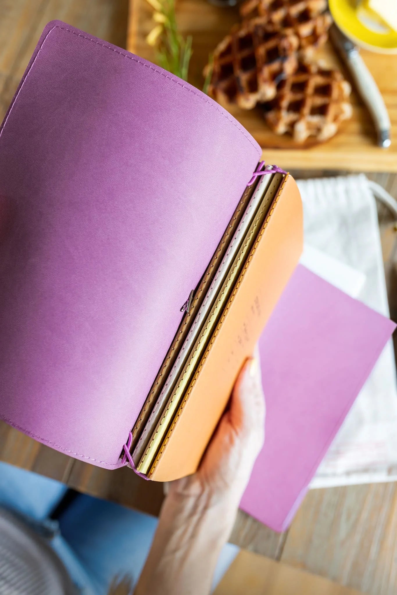 Creator's Friend Refillable Folio Trifold - (Rose Quartz)