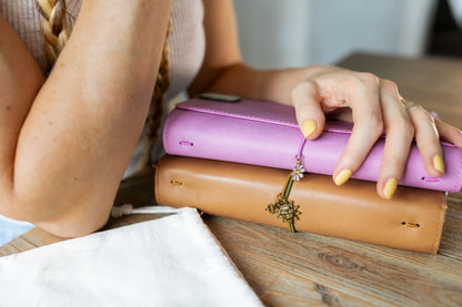 Creator's Friend Refillable Folio Trifold - (Rose Quartz)